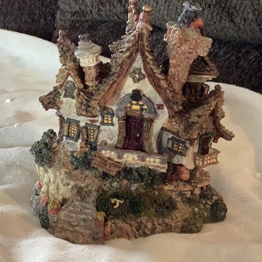 Boyd’s Bears Trumble’s Mansion- first edition